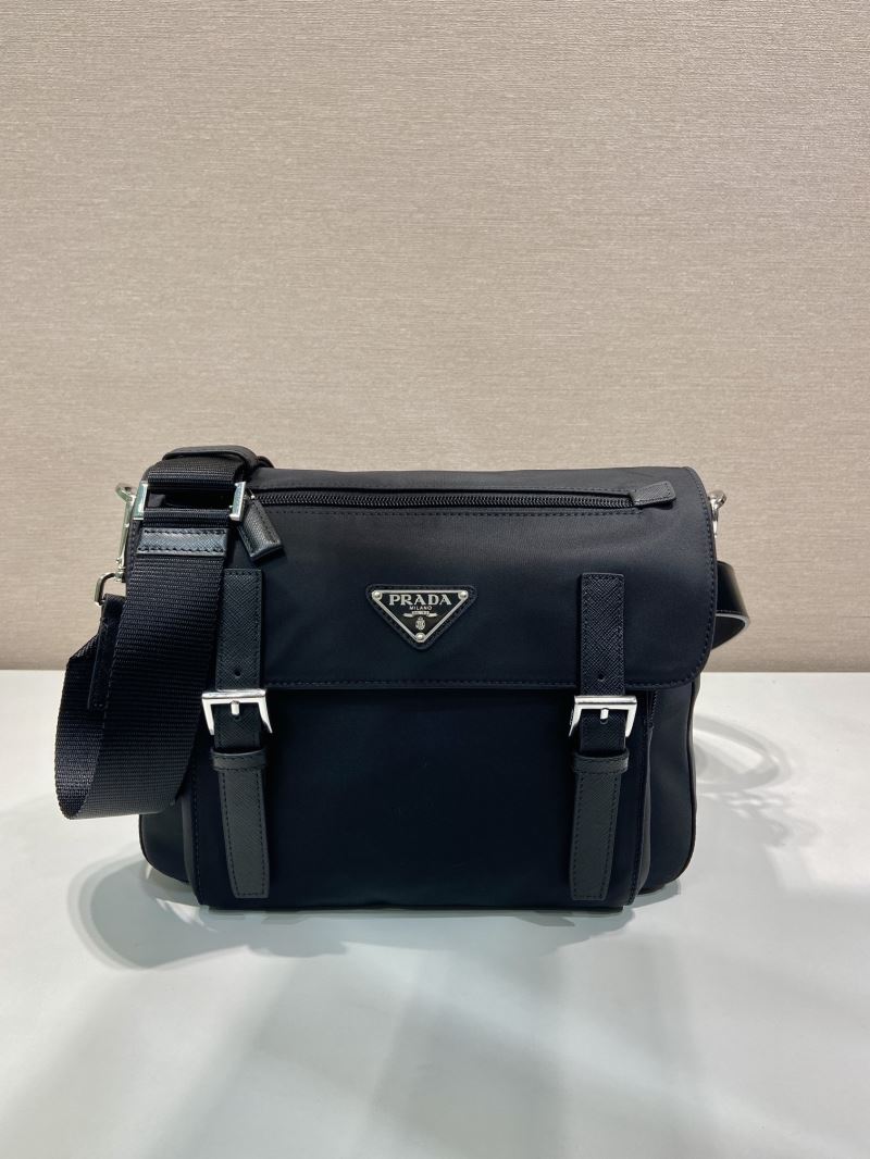 Pra*a waist chest packs